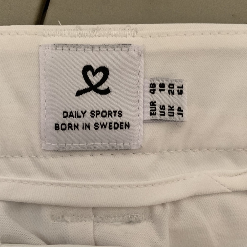 Daily Sports Lyric White Skort Size 16 - Picture 4 of 10